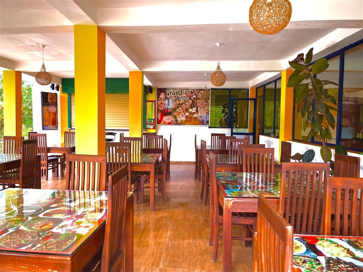 Hotel Grand Adamspeak Nallathanniya Exterior foto